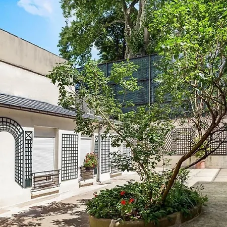 Rue Vaneau In * פריז